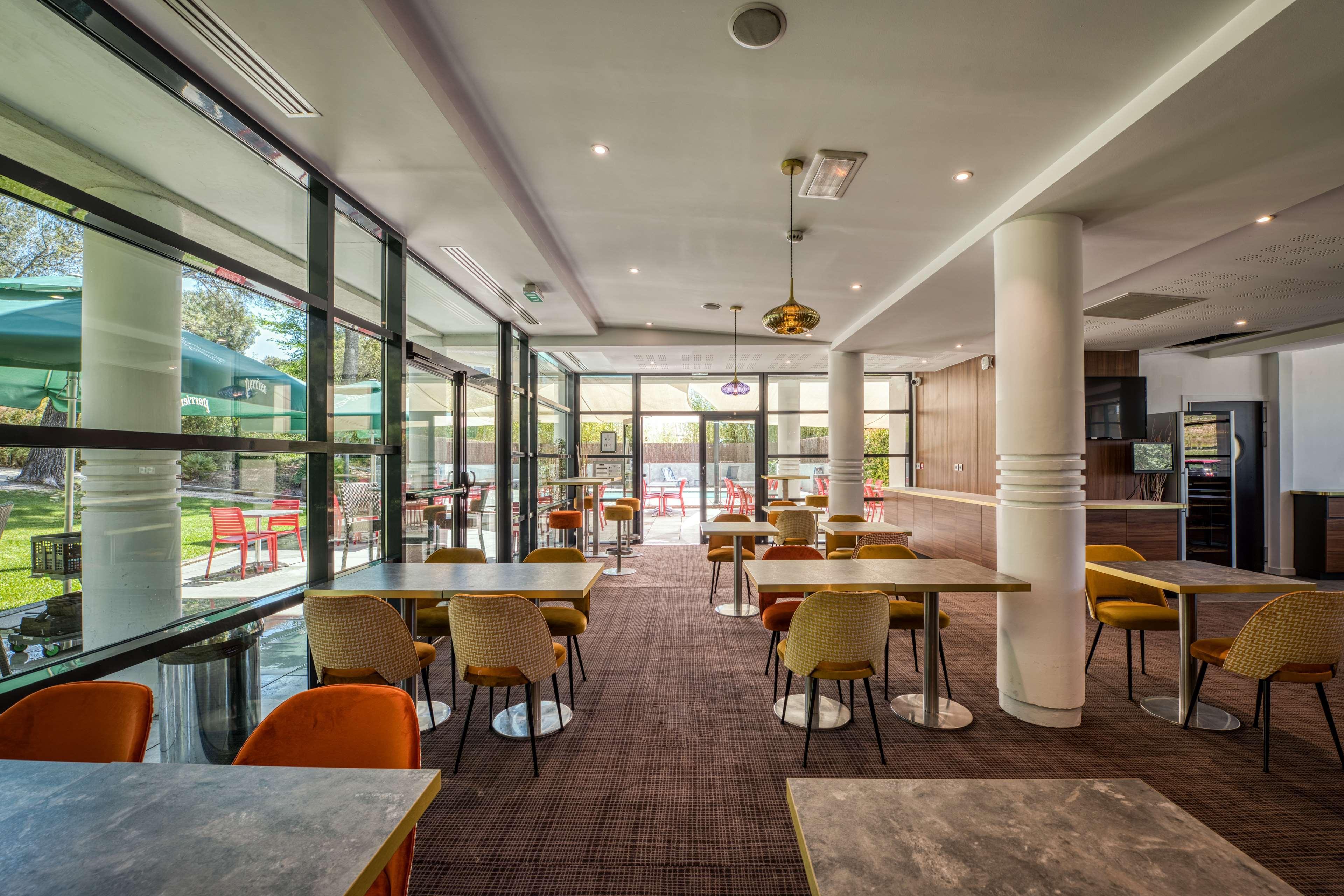 Mercure Aix-En-Provence La Duranne Gare Tgv Exteriör bild