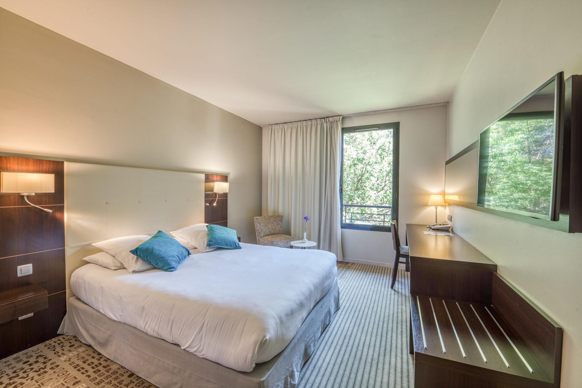 Mercure Aix-En-Provence La Duranne Gare Tgv Exteriör bild